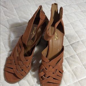 Women’s Woven Peep-Toe Wedge Sandals in Brown - Unbranded